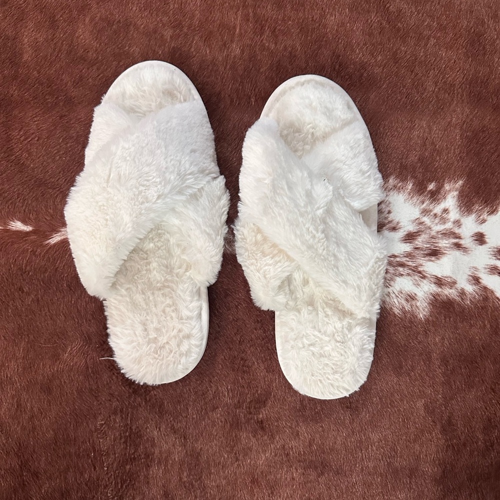 Amazon White Plush Women's Slippers